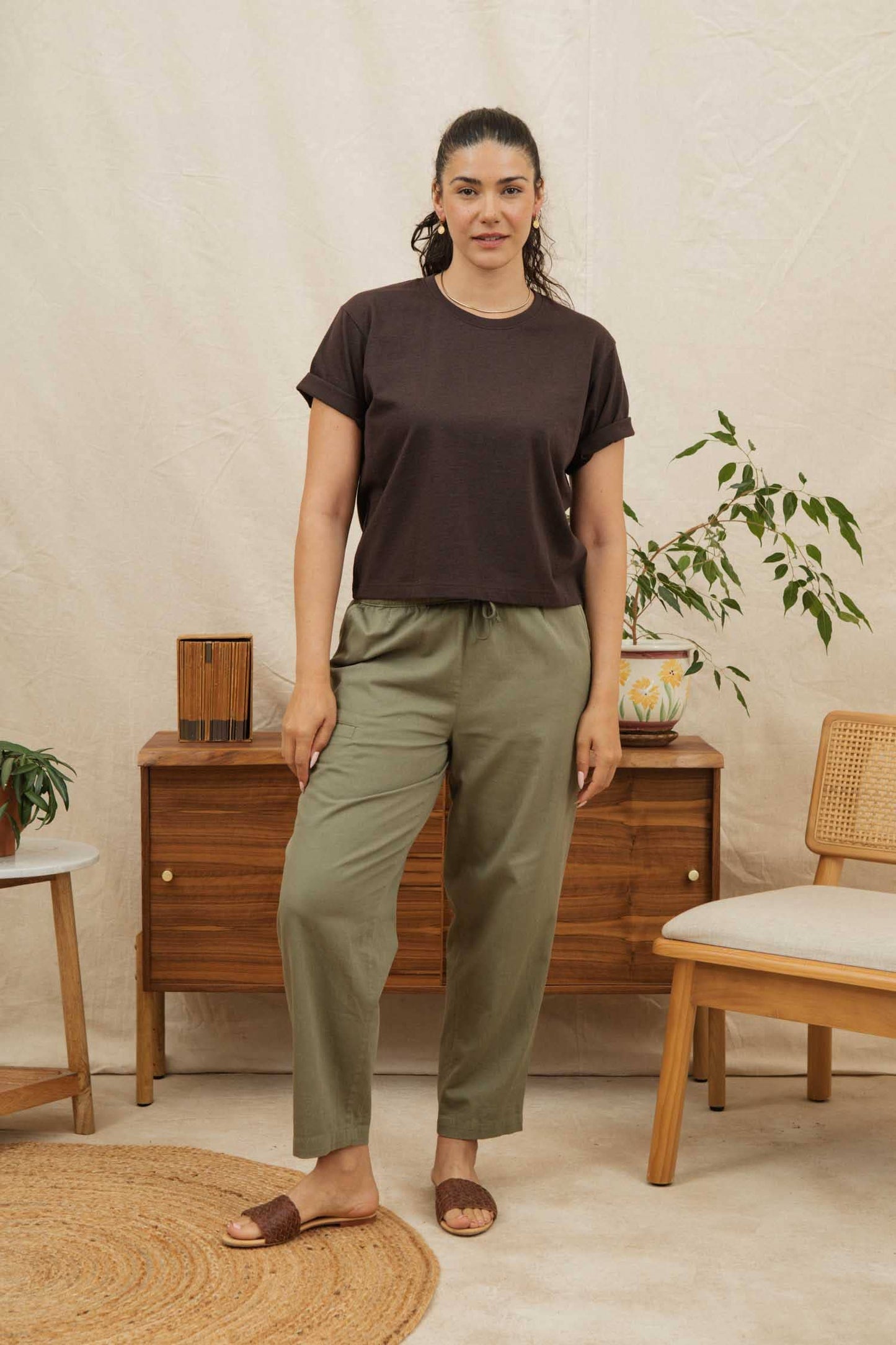 T-shirt boxy in cotone riciclato color tartufo