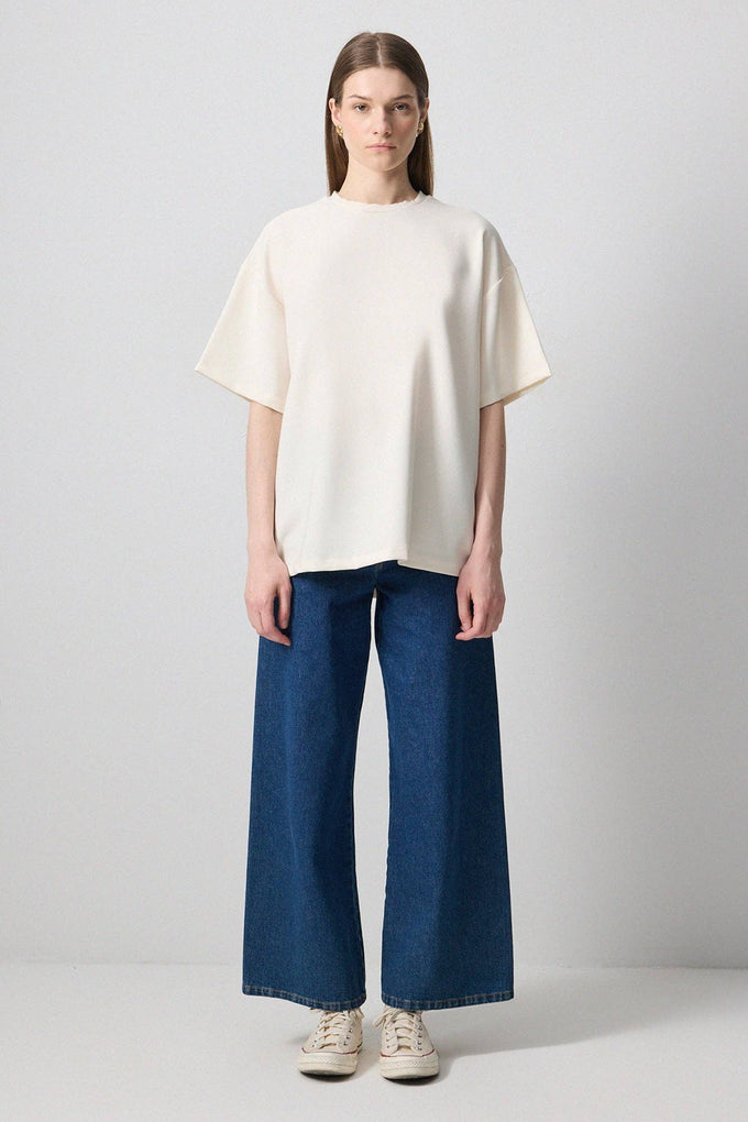 T-shirt in crepe oversize a maniche corte