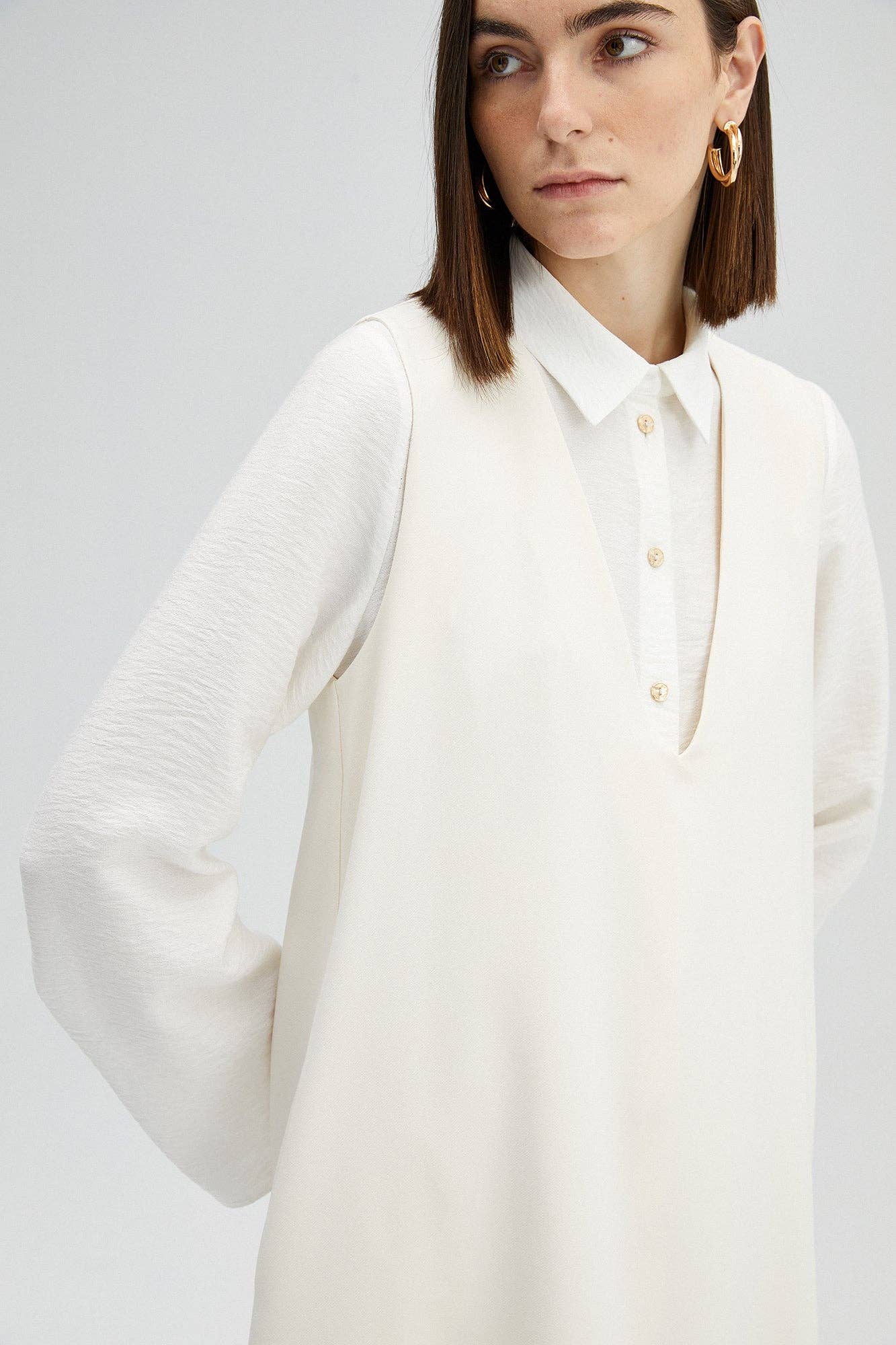 Abito midi minimal in crepe con scollo a V