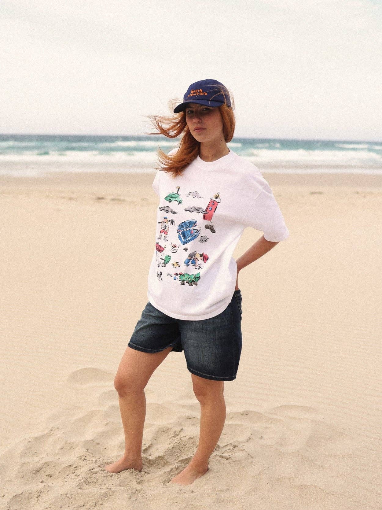 T-shirt Oversize Bianca con Stampa Costa da Morte