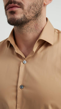 Camicia aderente in lyocell color oro