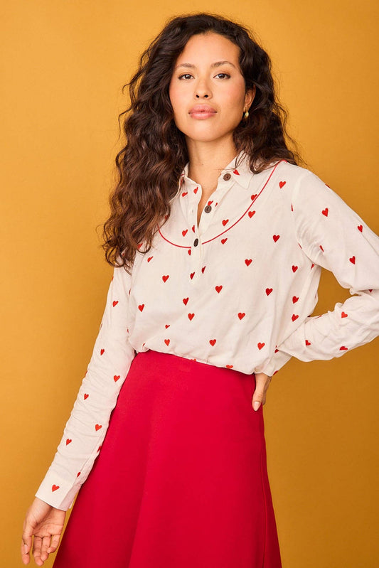 Camicia Bellota bianca con cuori ricamati