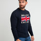 Maglione a trecce blu navy con bandiera