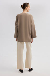Camicia asimmetrica con bottoni