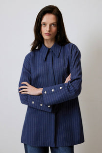 Camicia gessata blu navy con polsini extra-larghi