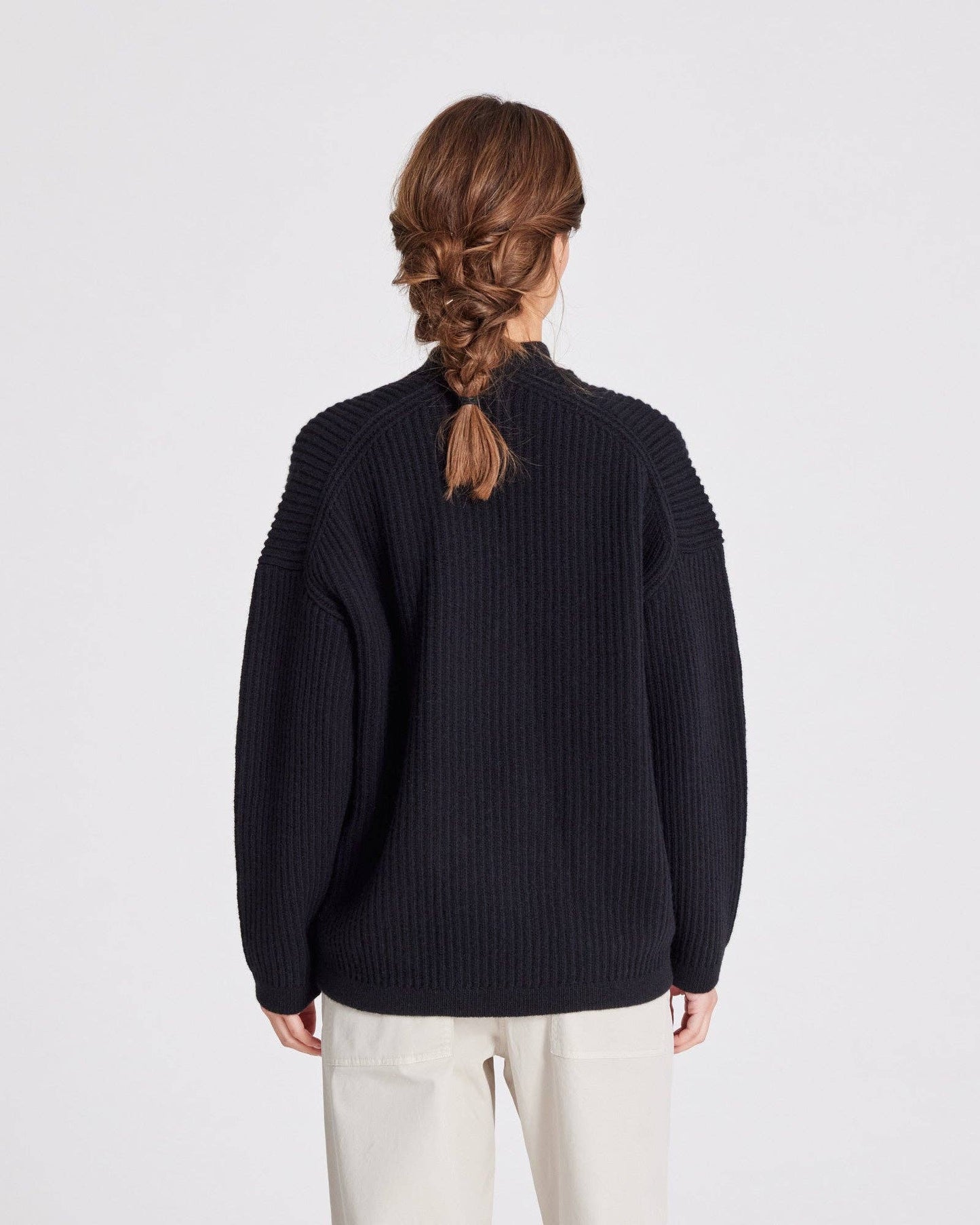 Cardigan Mette in lana d’agnello biologica nero