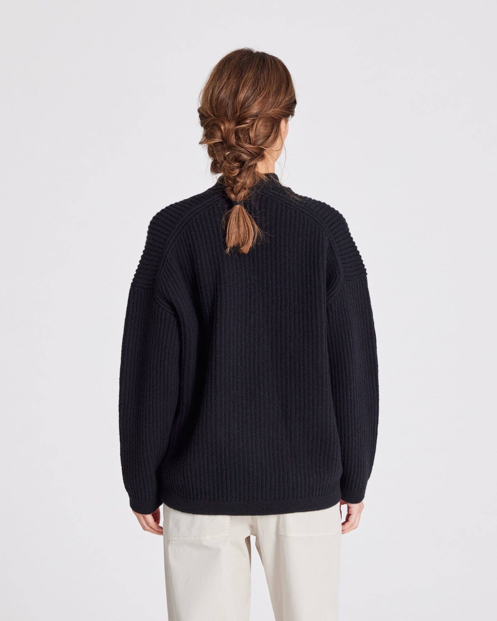 Cardigan Mette in lana d’agnello biologica nero