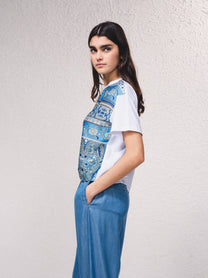 T-shirt oversize corta con stampa e fiocco laterale