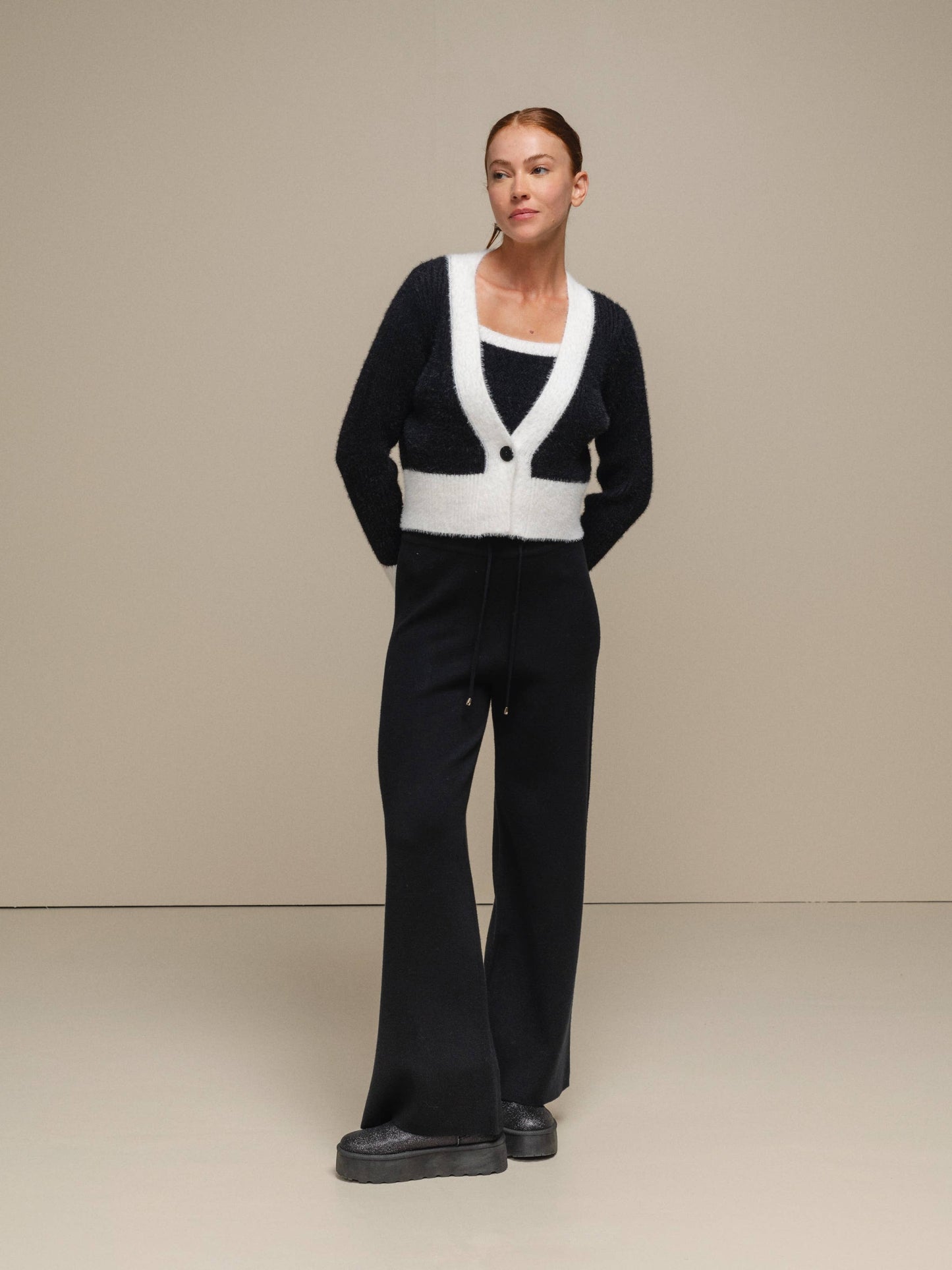 Cardigan donna cropped bicolore in maglia