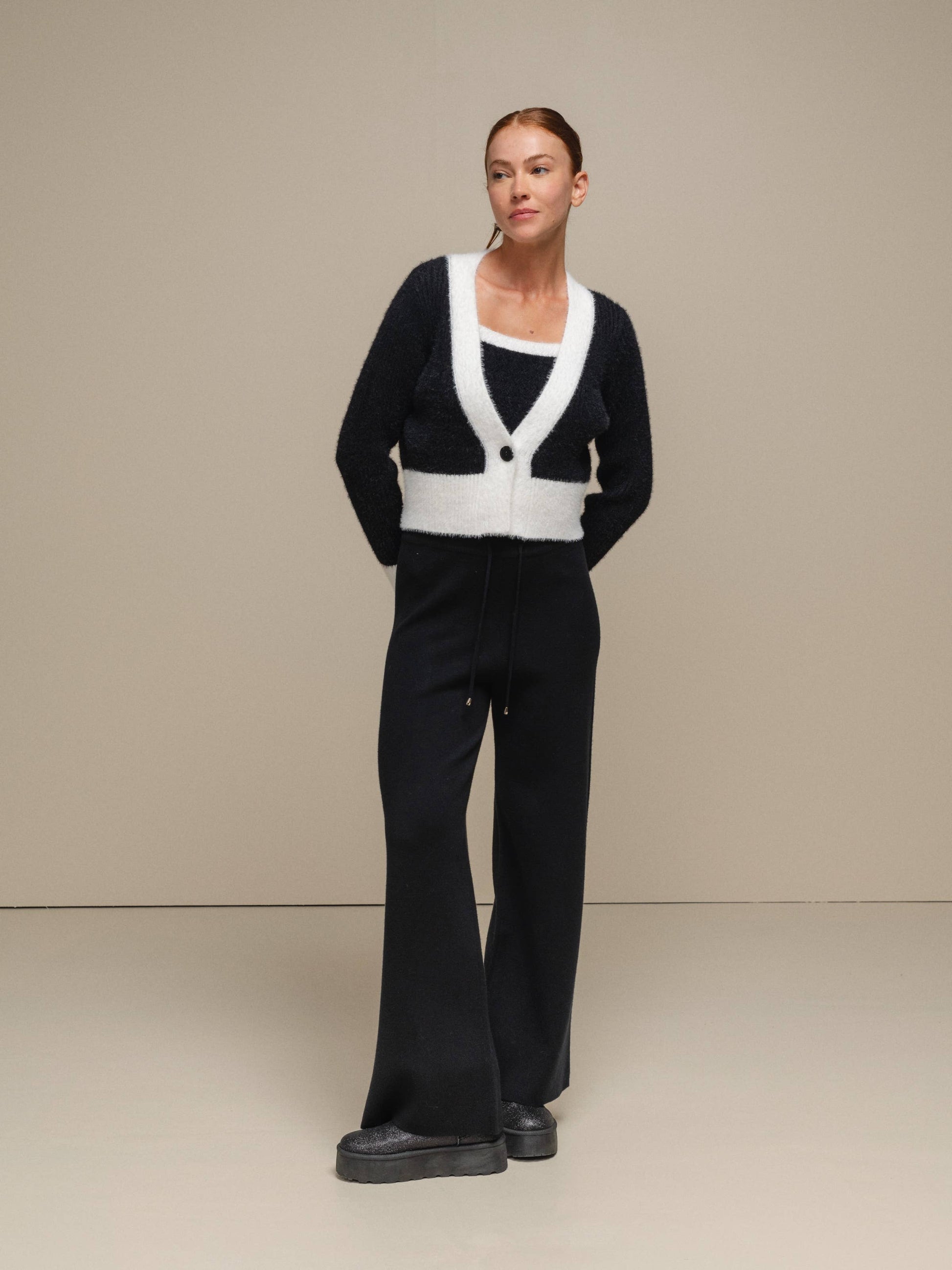 Cardigan donna cropped bicolore in maglia
