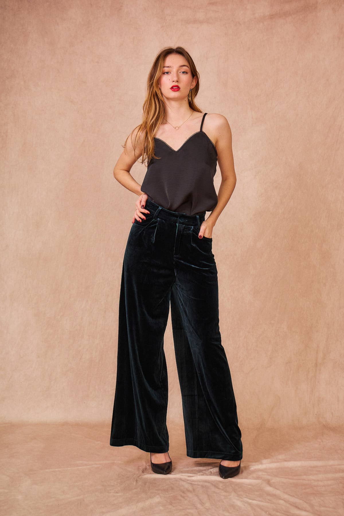 Top in raso con pizzo Faro