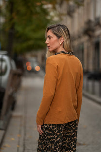 Cardigan in maglia cammello con bottoni