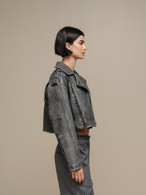 Giacca biker cropped in ecopelle grigia da donna
