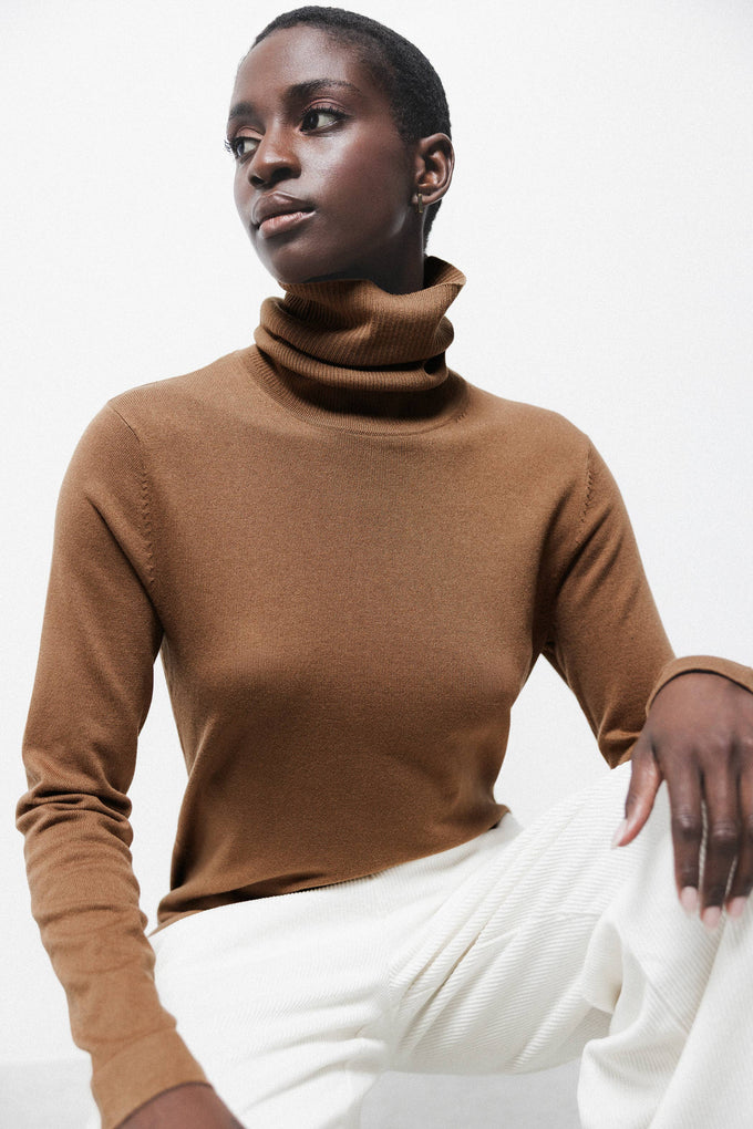 Maglione dolcevita a maglia rasata