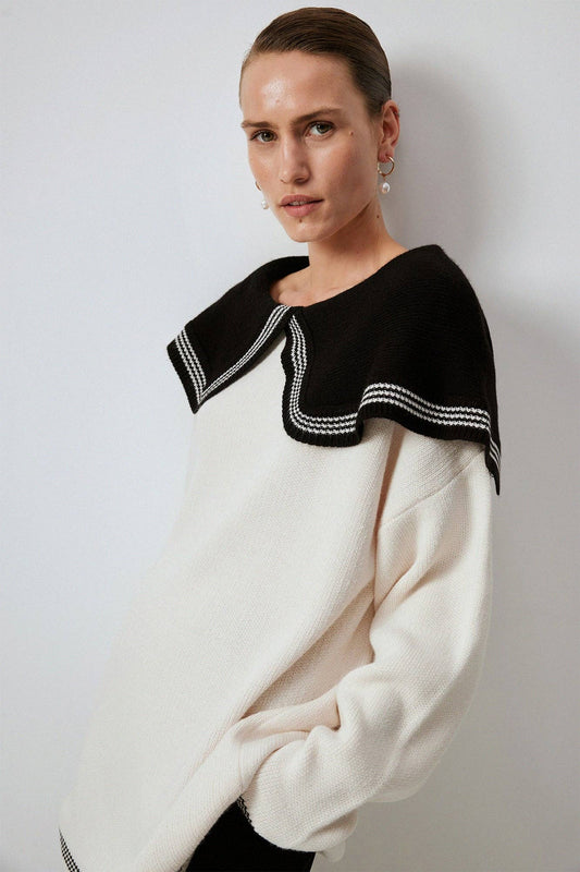Maglione in maglia con colletto oversize bicolore