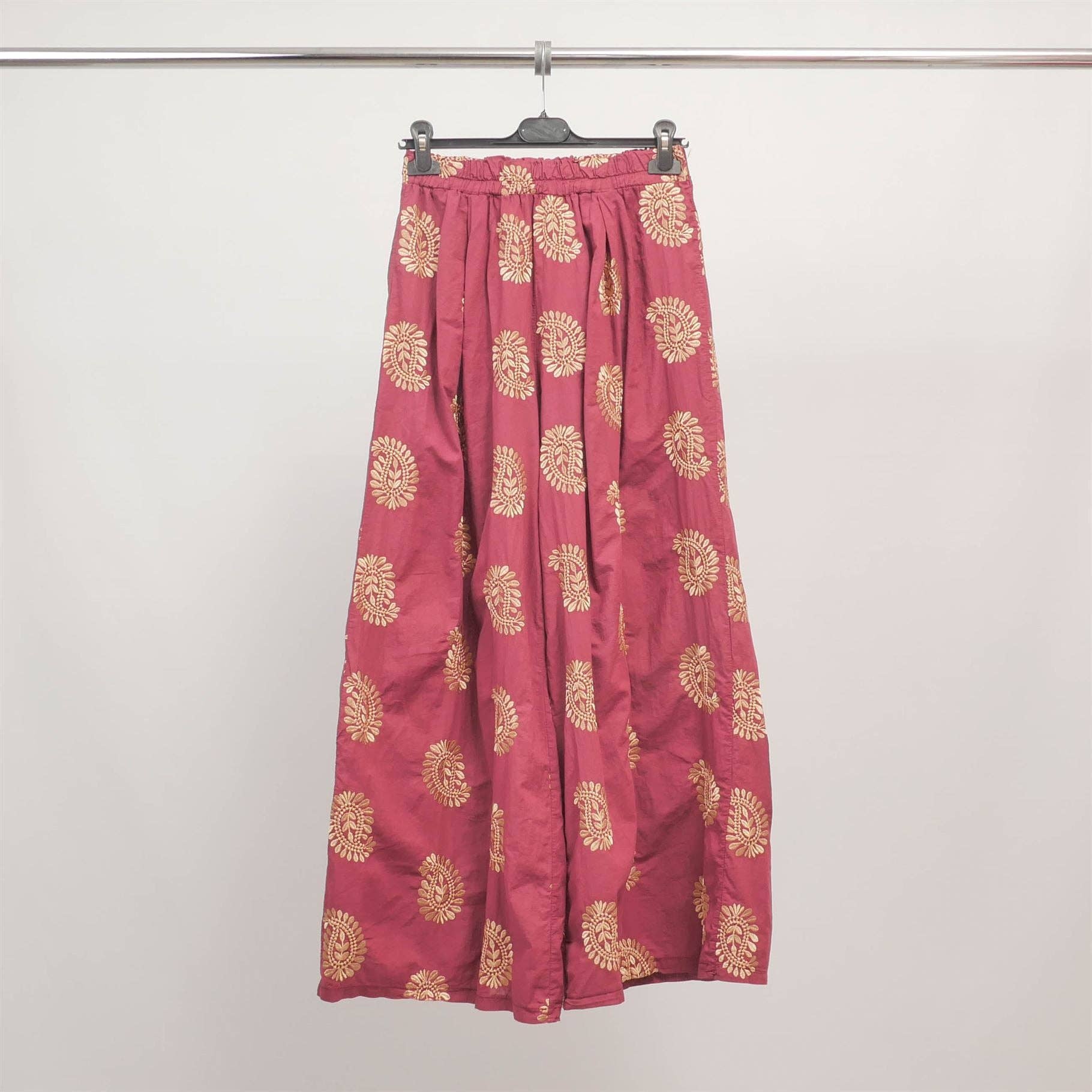 Pantaloni palazzo con ricami floreali