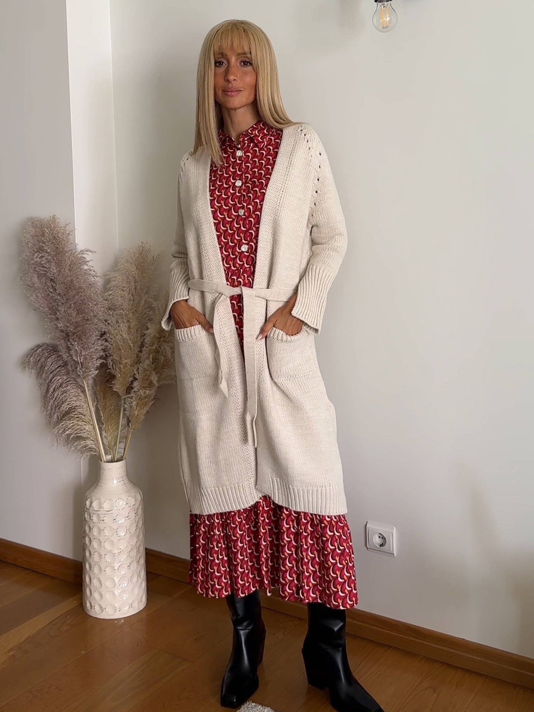 Cardigan lungo in maglia con cintura