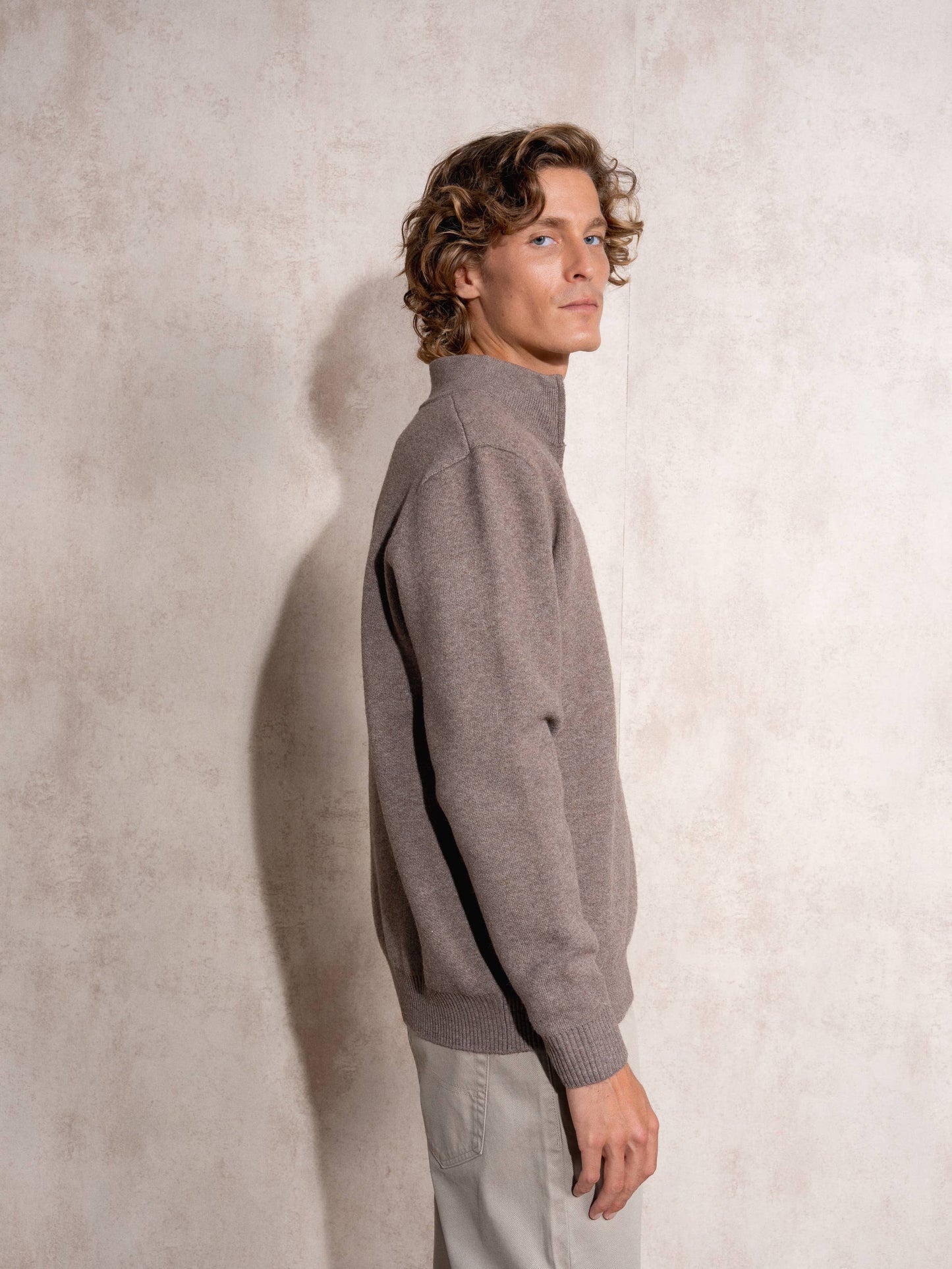 Maglione uomo in maglia con zip al collo