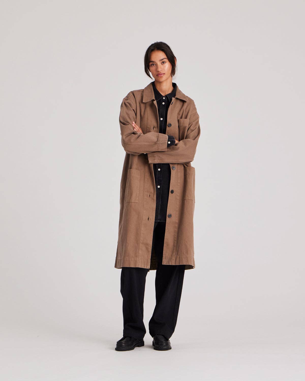 Cappotto lungo Georgina in cotone biologico color Shitake