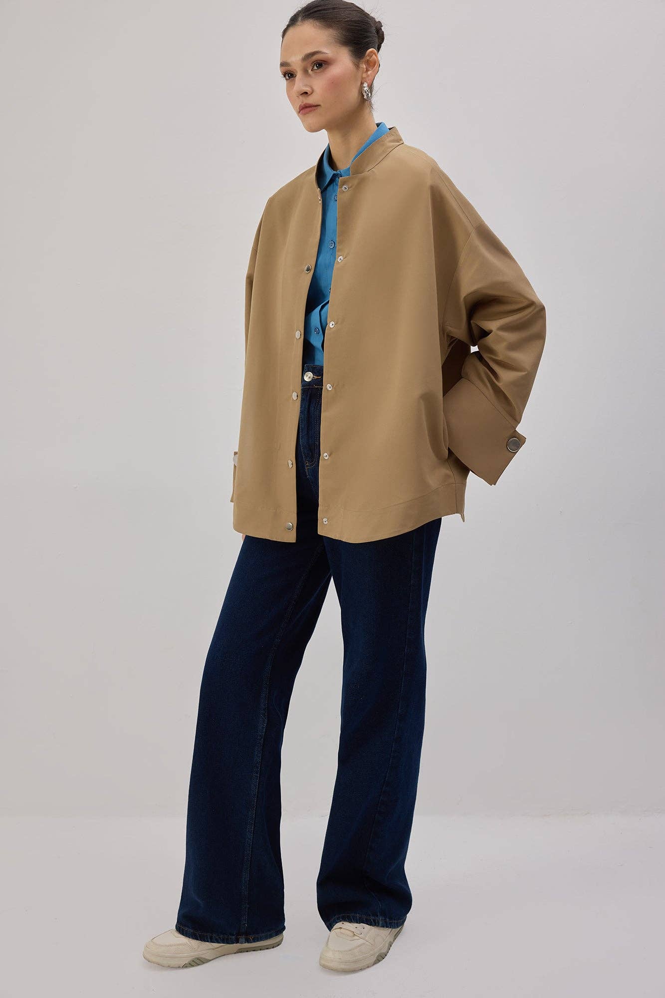 Cappotto bomber trench con polsini ampi