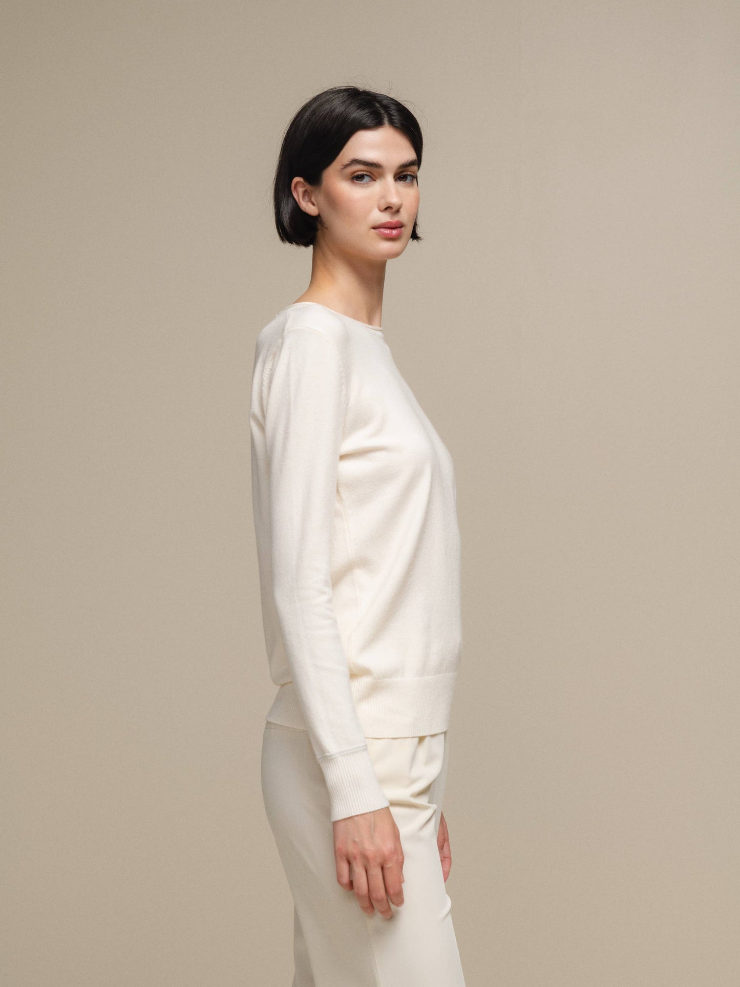 Maglione girocollo in maglia leggera da donna