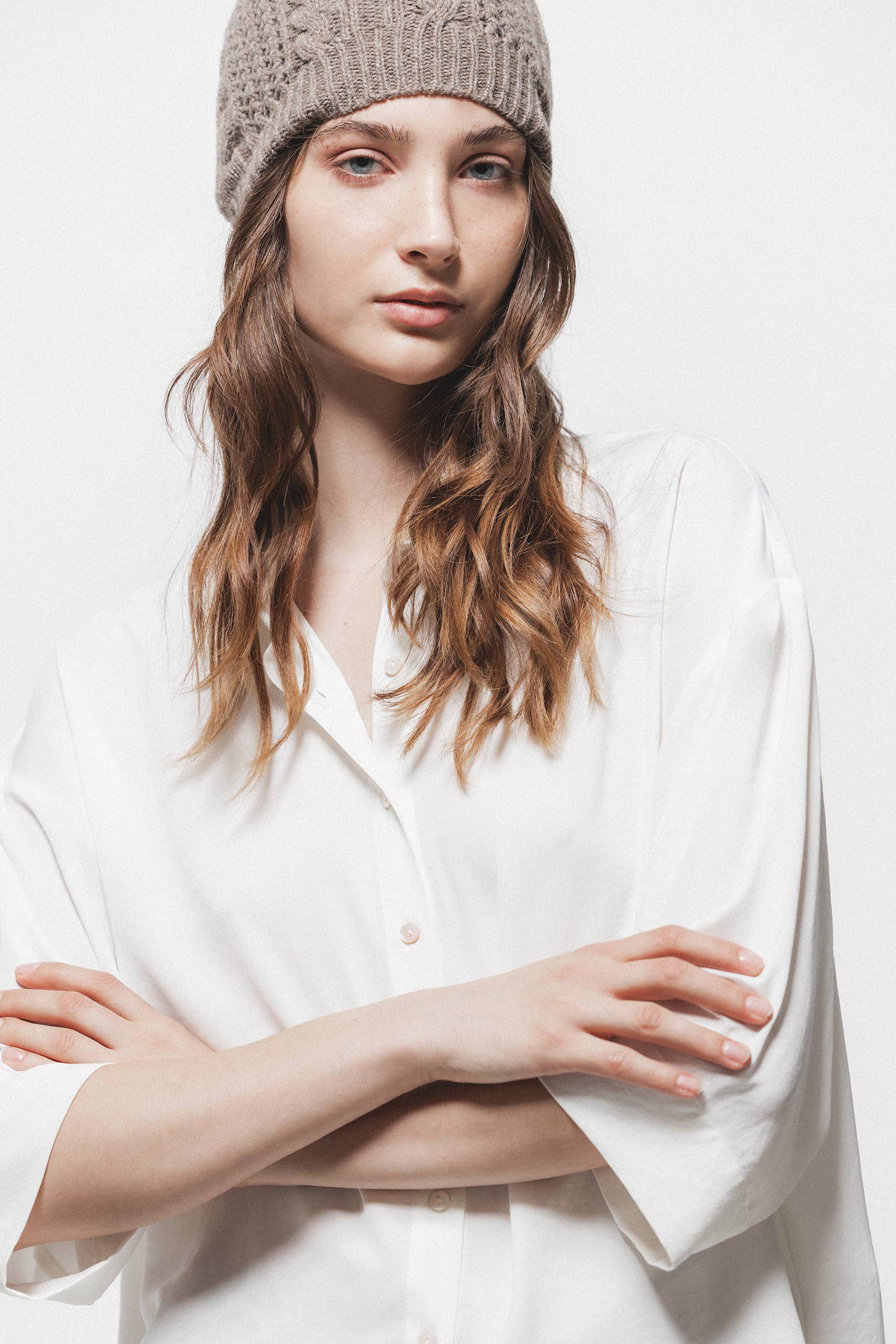 Blusa oversize tinta unita con colletto classico
