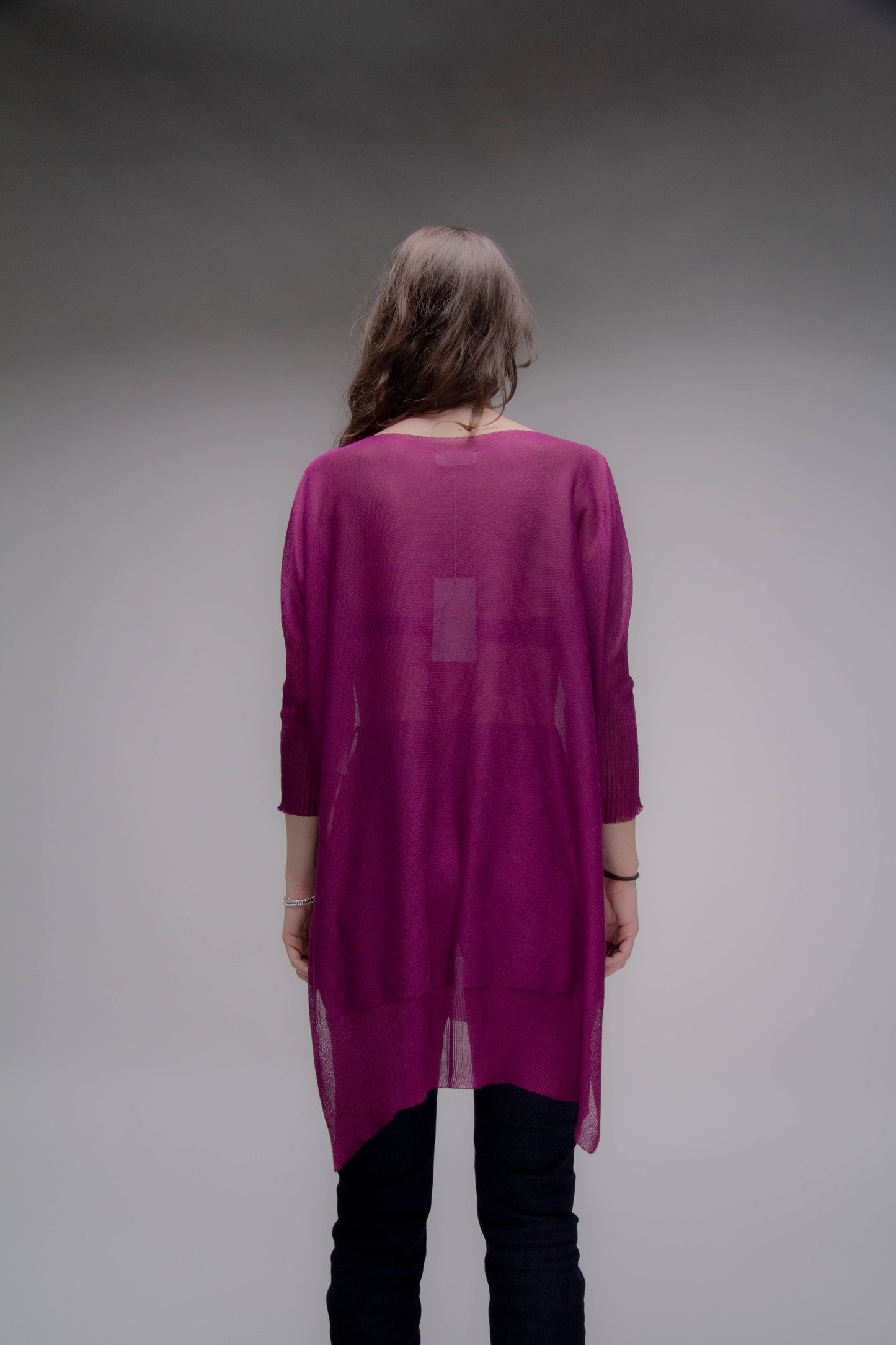 Pullover oversize con scollo a V in maglia 3D