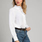 Camicia bianca con rouches e collo alto