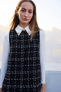 Abito gilet in tweed a quadri con colletto a camicia