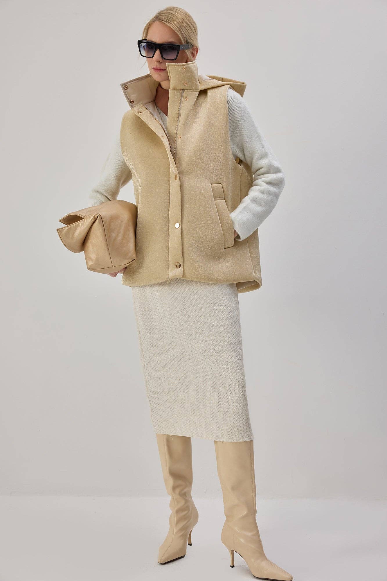 Gilet imbottito con cappuccio effetto lurex