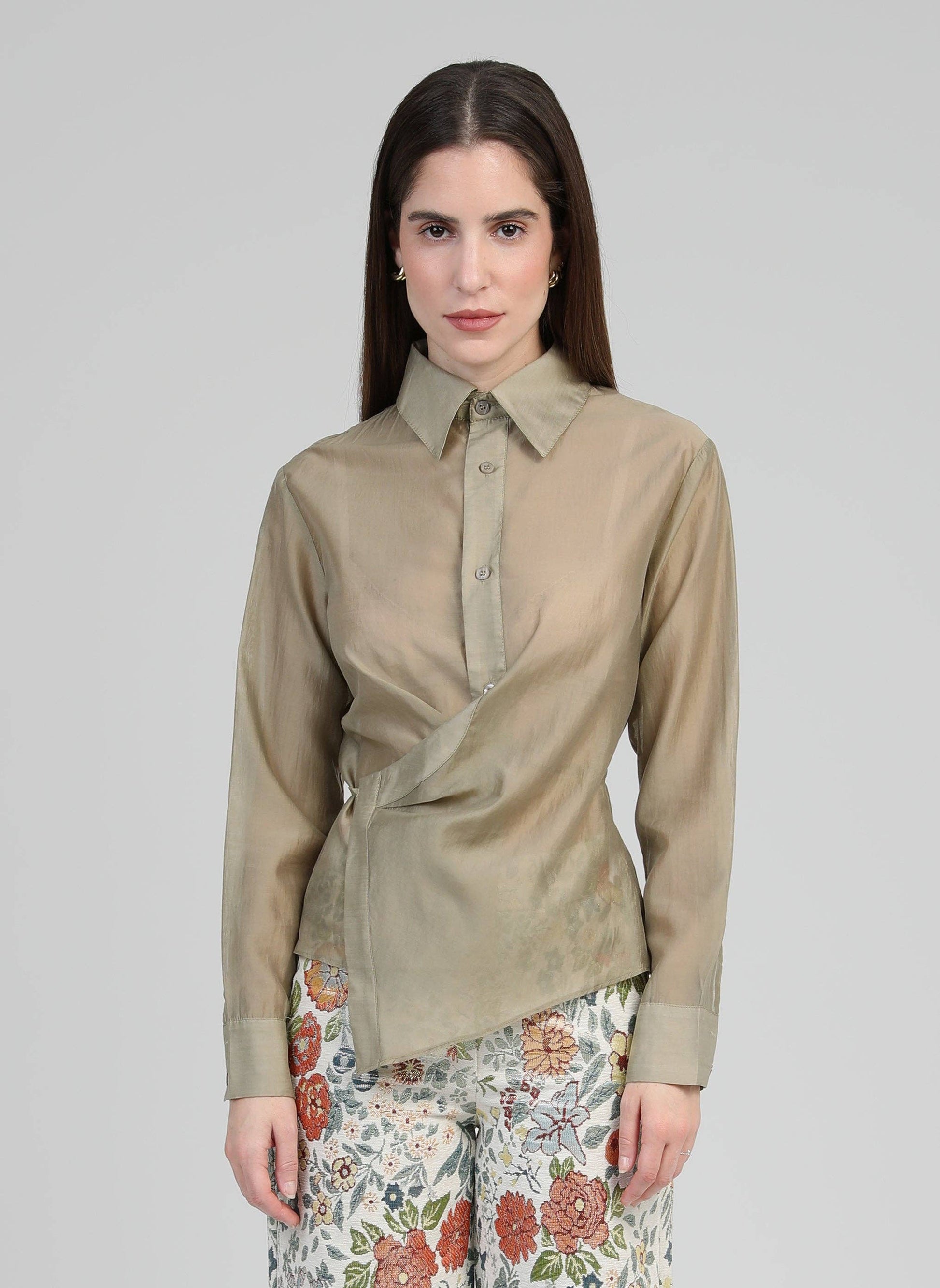 Camicia beige Aima con nodo laterale