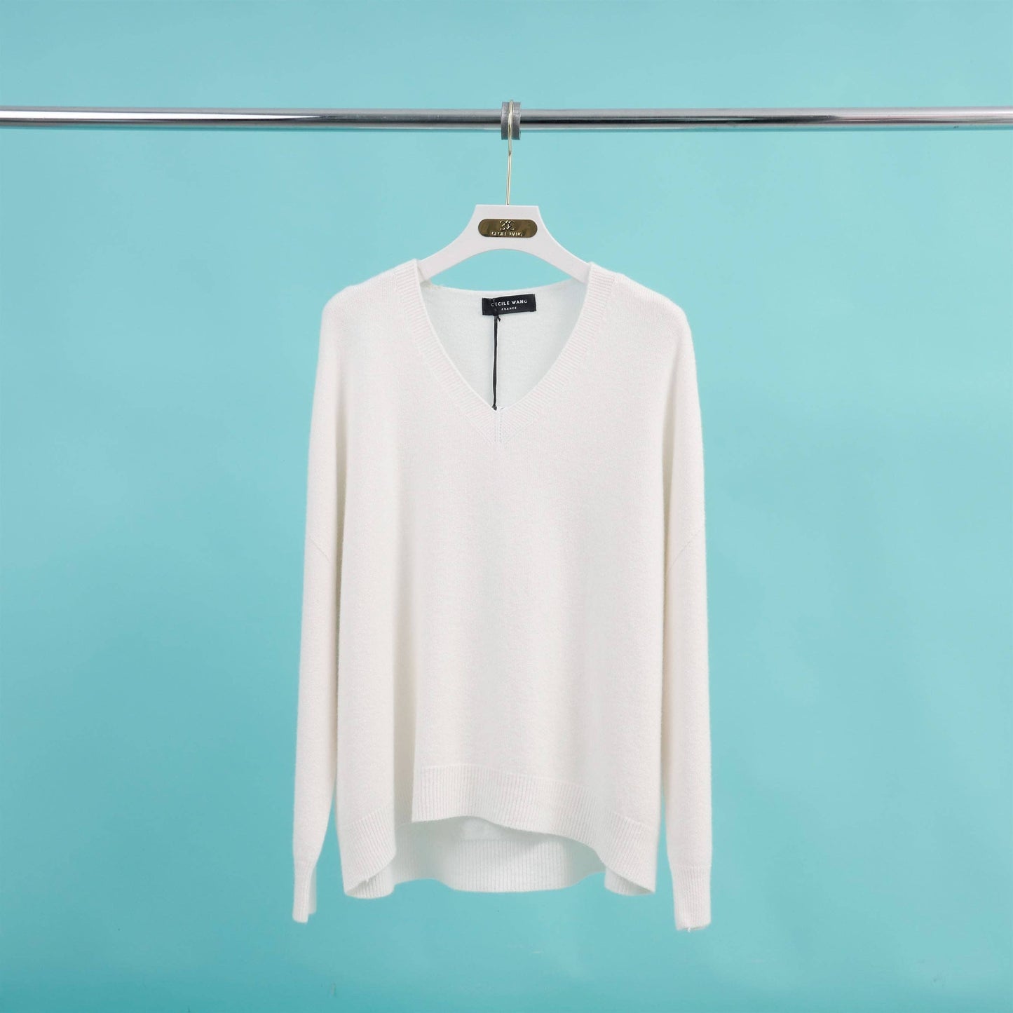 Maglione oversize con scollo a V in maglia morbida