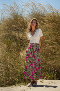 Abito midi con scollo a V e gonna floreale con cintura