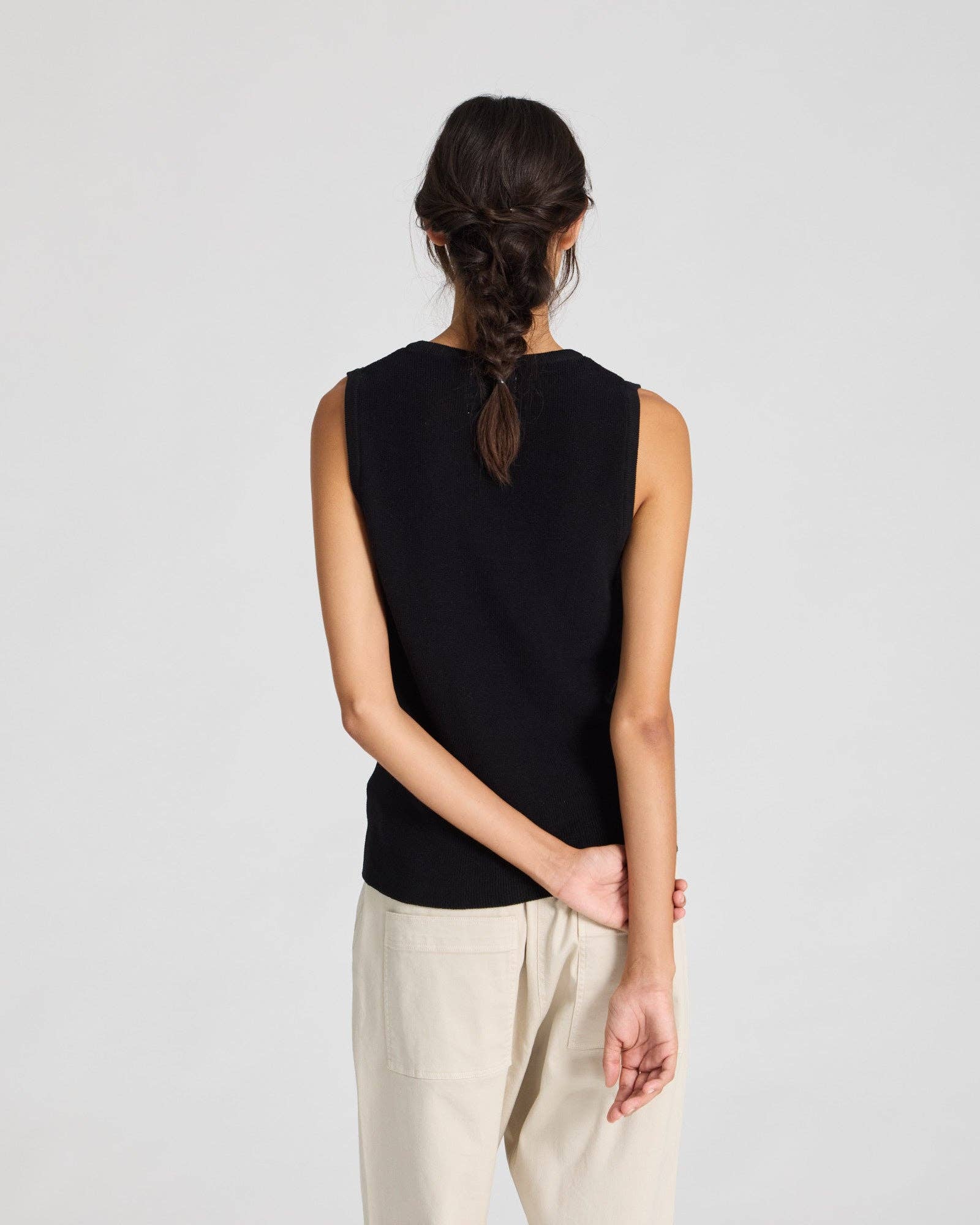 Top a maglia Sofie in cotone biologico nero
