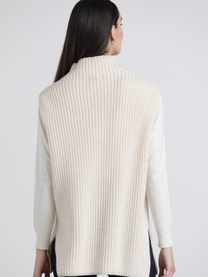 Gilet in maglia a coste con collo alto