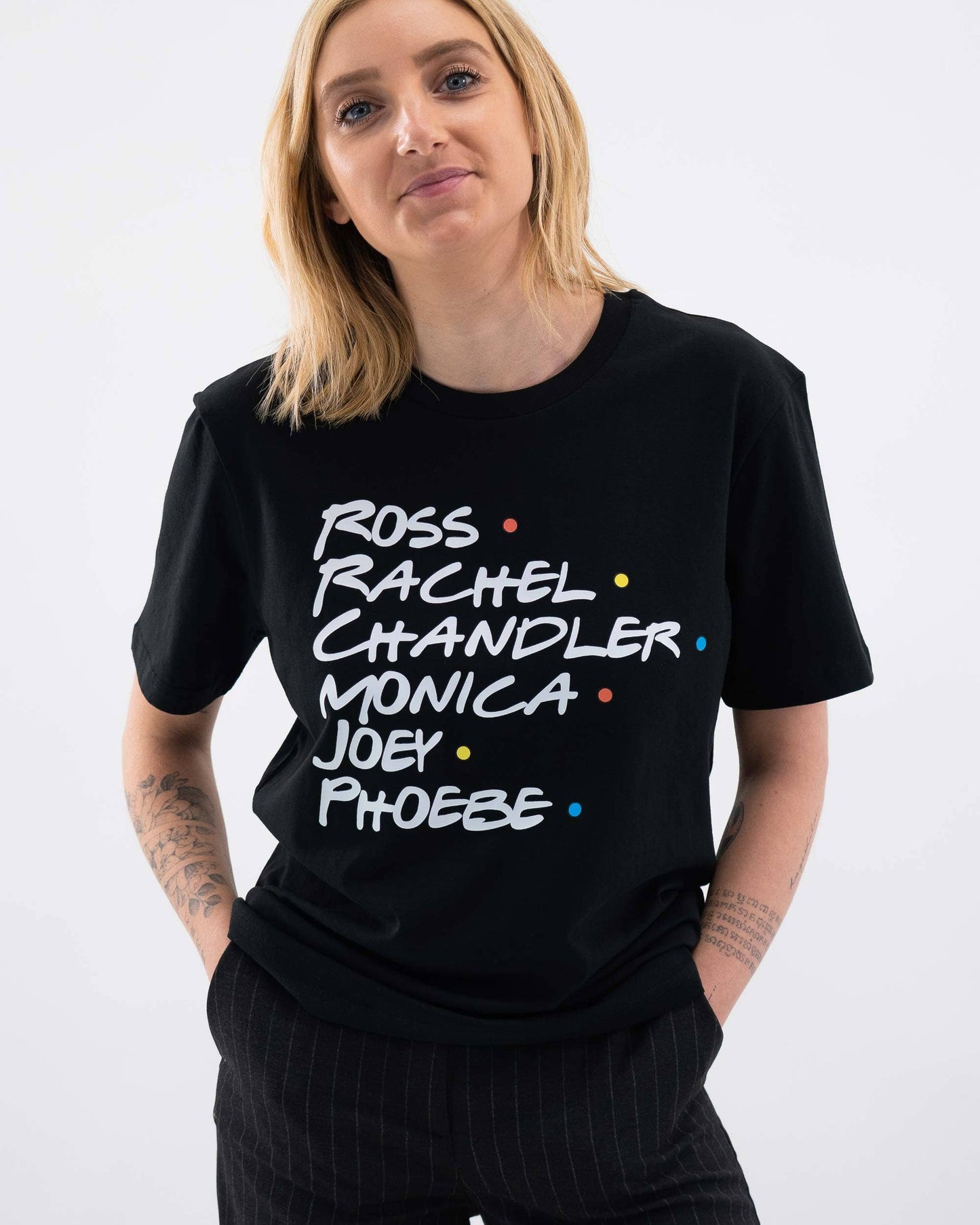 T-shirt Friends nera con grafica