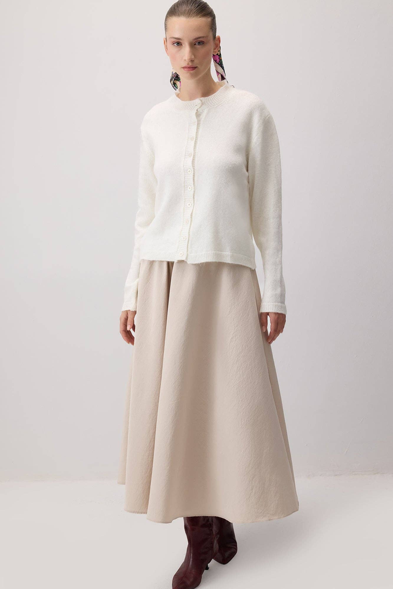 Cardigan basic in maglia con bottoni