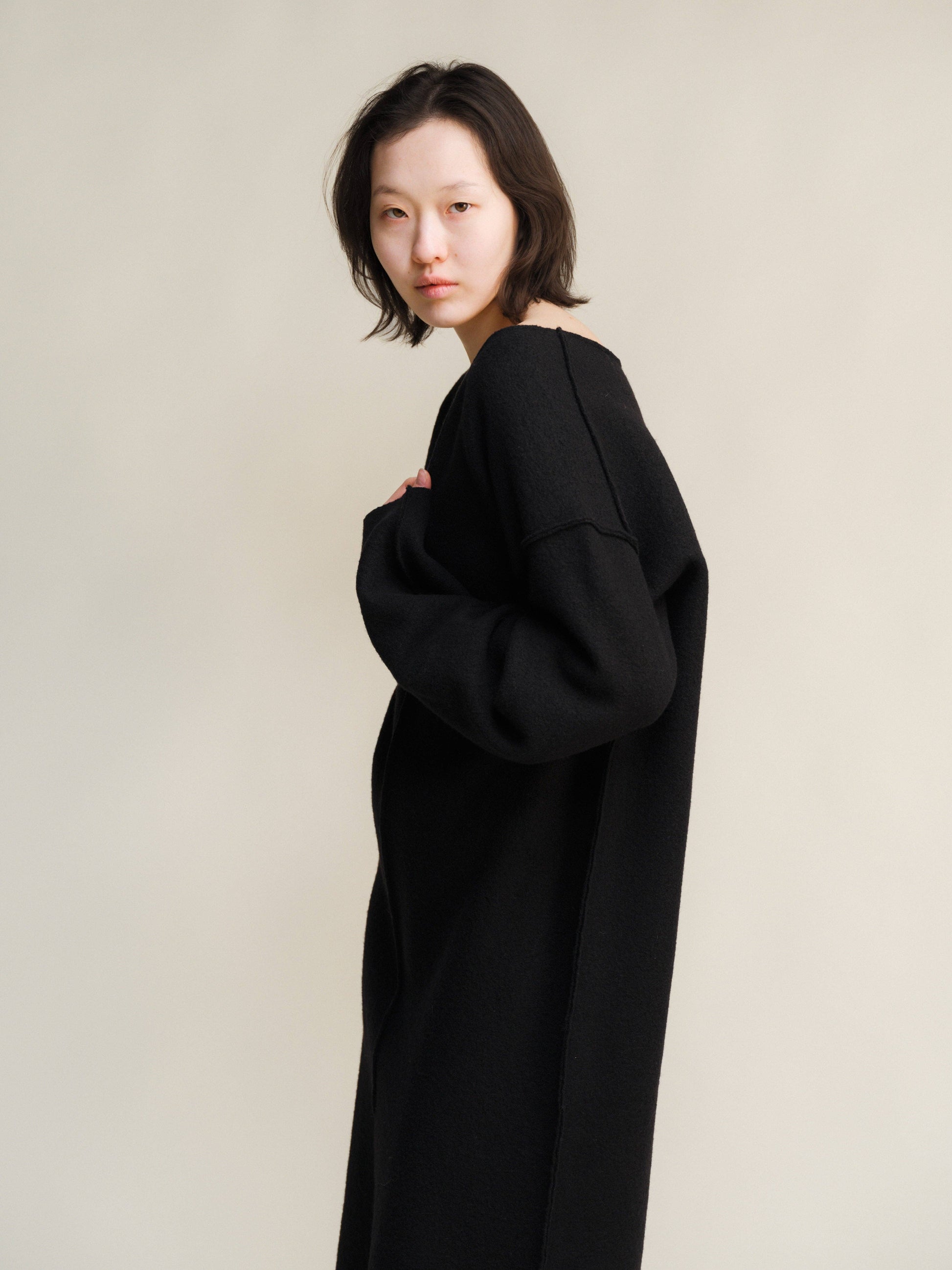Abito reversibile in lana Merino con scollo a V