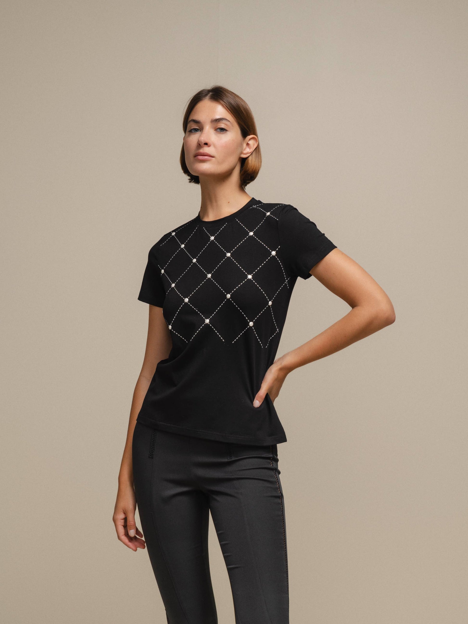 T-shirt Donna in Cotone Elasticizzato con Motivo a Rombi e Perle