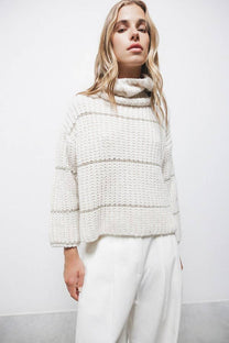 Maglione a righe in maglia con collo arricciato