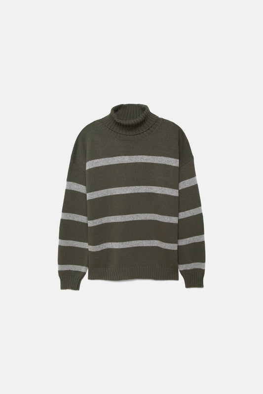 Maglione a righe in maglia con collo alto