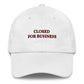 Cappellino da baseball ricamato "Closed for Business"
