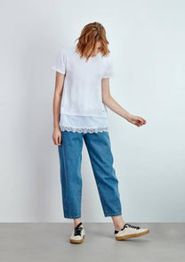 T-shirt in cotone con inserto in pizzo