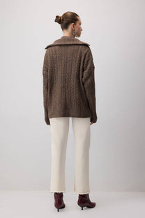Maglione in maglia a trecce con zip e colletto ampio
