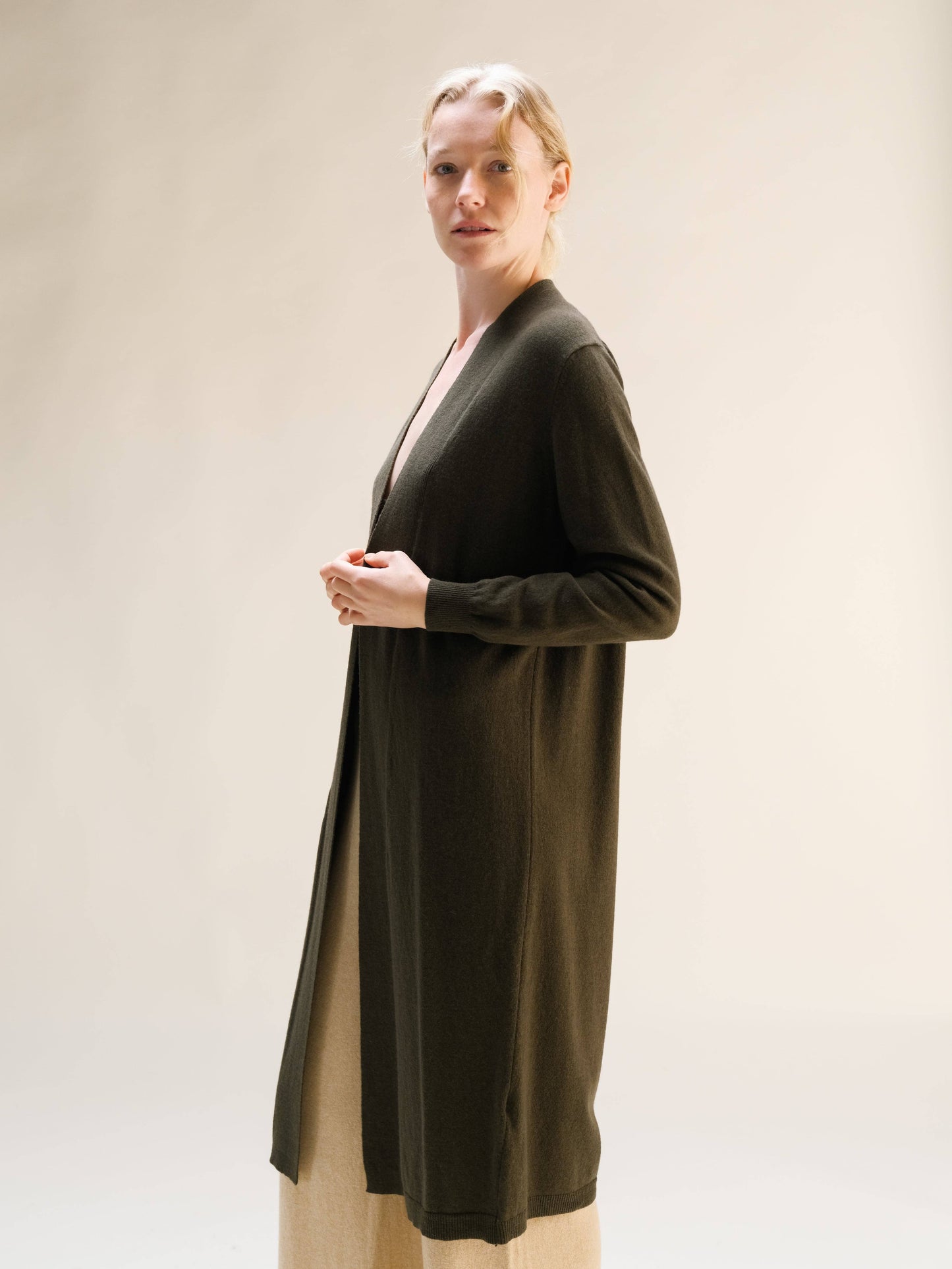 Cardigan lungo aperto in misto cashmere da donna