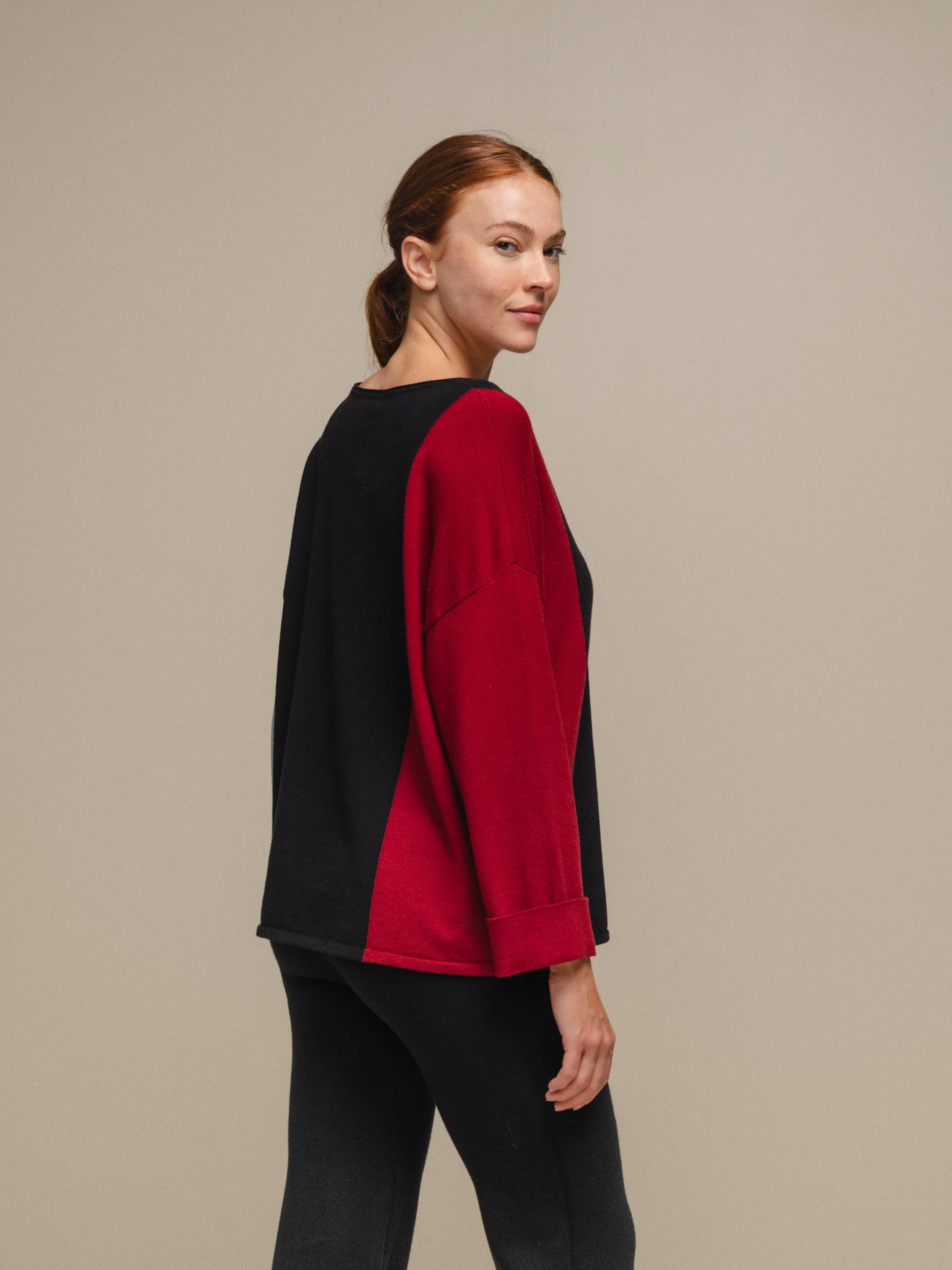 Maglia donna color block con bottoni ai polsi