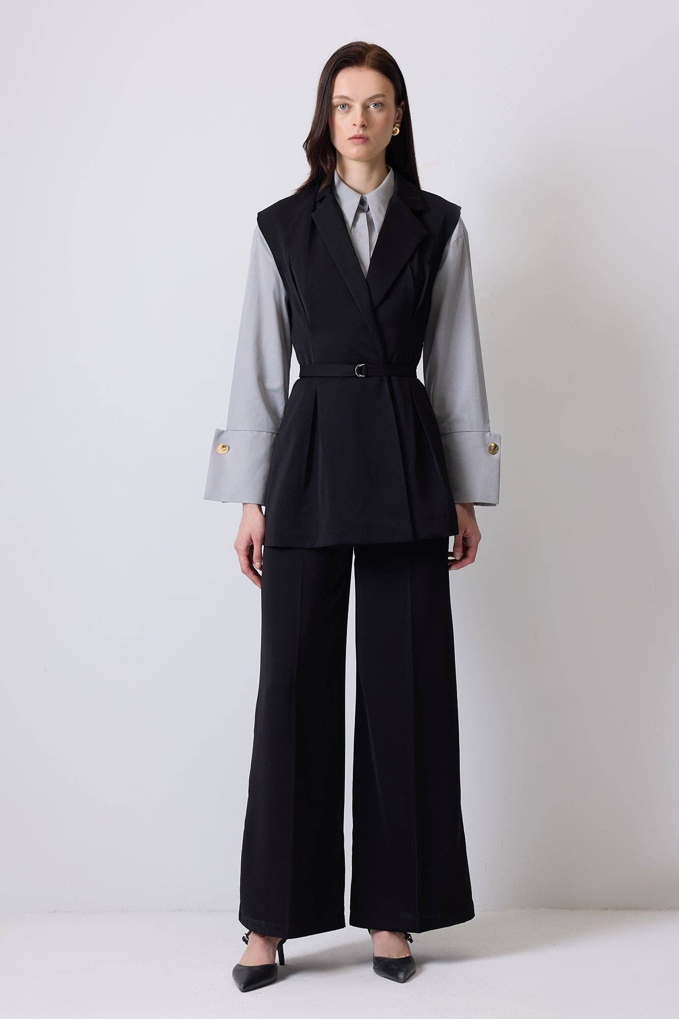 Set gilet doppiopetto con cintura e pantaloni a gamba larga