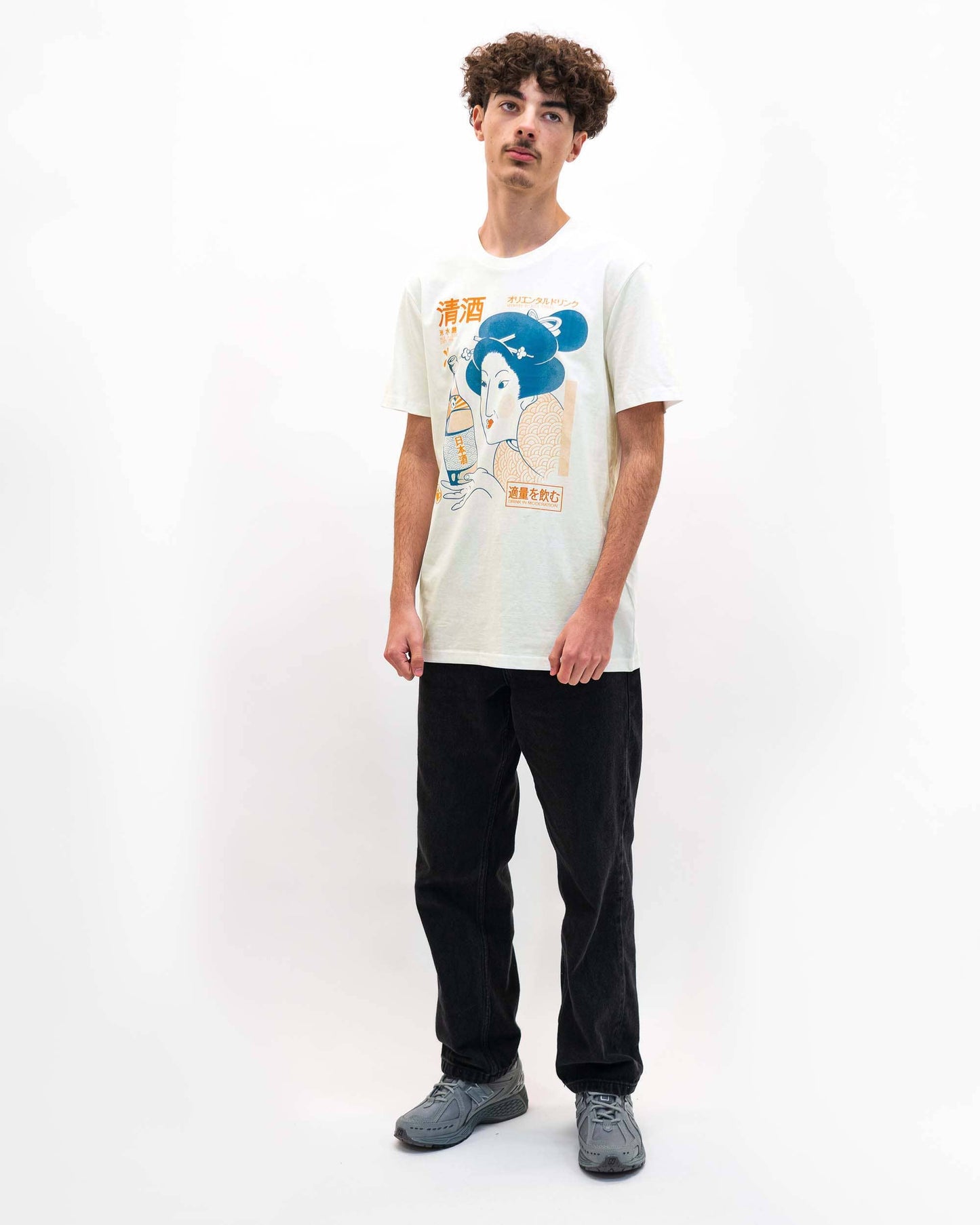 T-shirt Sake Geisha con stampa giapponese