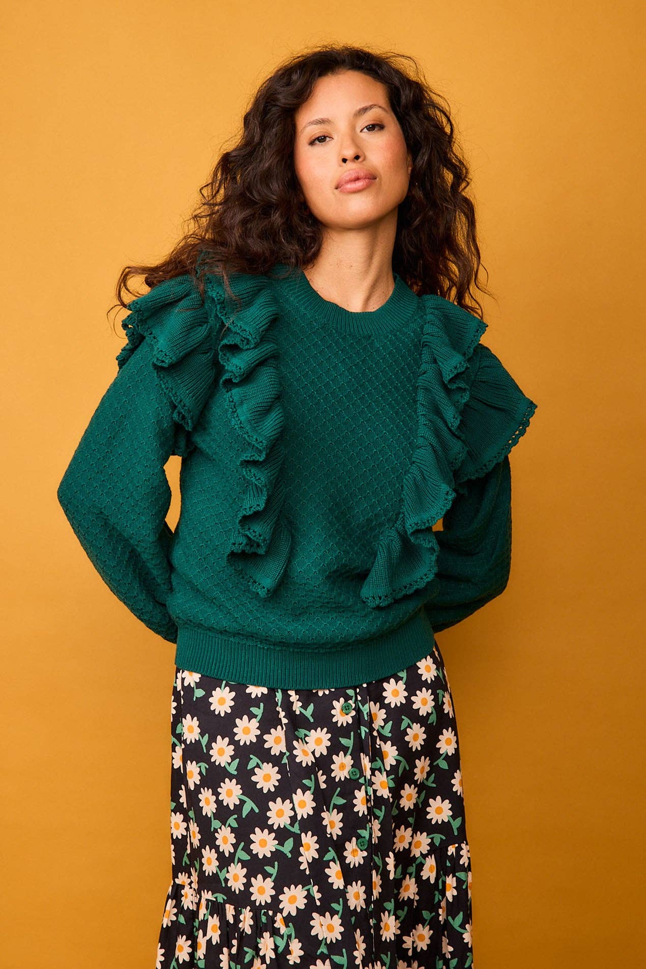 Maglione verde nido d’ape con volant