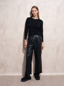 Pantaloni in ecopelle neri a gamba dritta